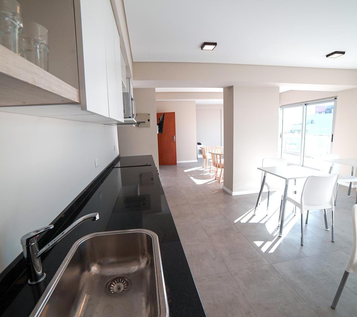 Venta Único Penthouse 4 Amb. C/piscina y Terraza Verde en Villa del Parque 5