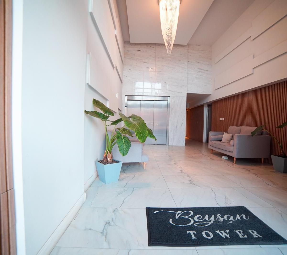 Venta Único Penthouse 4 Amb. C/piscina y Terraza Verde en Villa del Parque 3