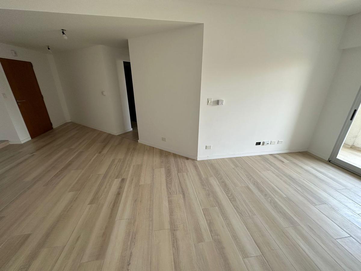 Venta Departamento de 3 Ambientes en Villa del Parque 2