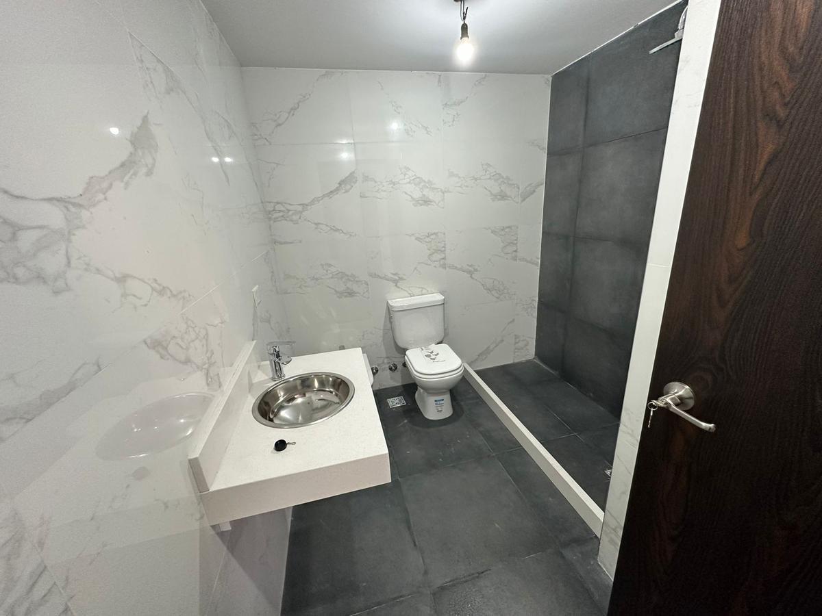 Venta Departamento de 3 Ambientes en Villa del Parque 5