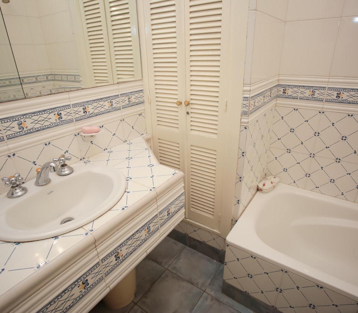 Venta Casa 4 Ambientes con Jardin en Villa Pueyrredon 5