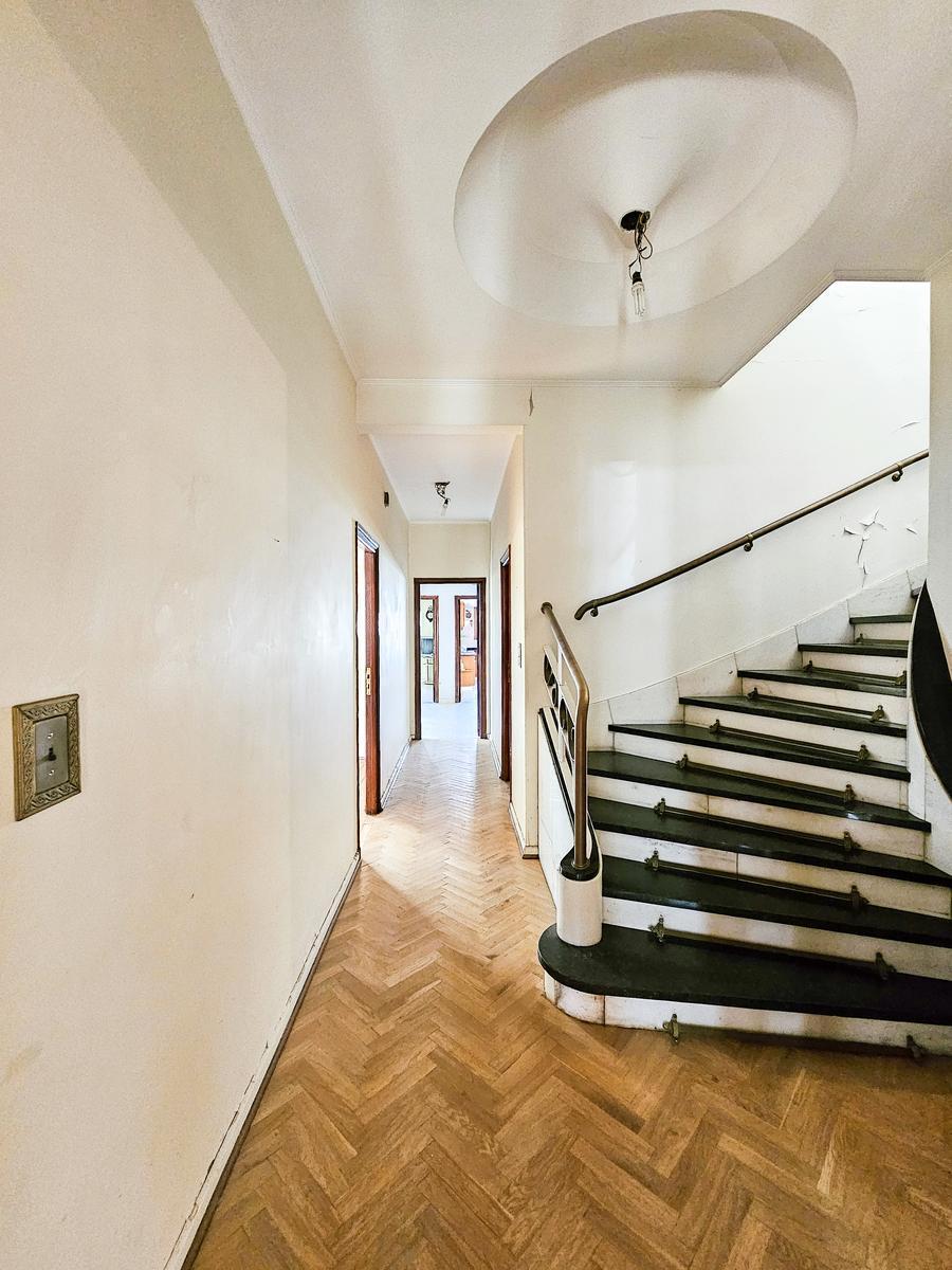 Casa 5 Ambientes con Dependencia en Villa Devoto 3