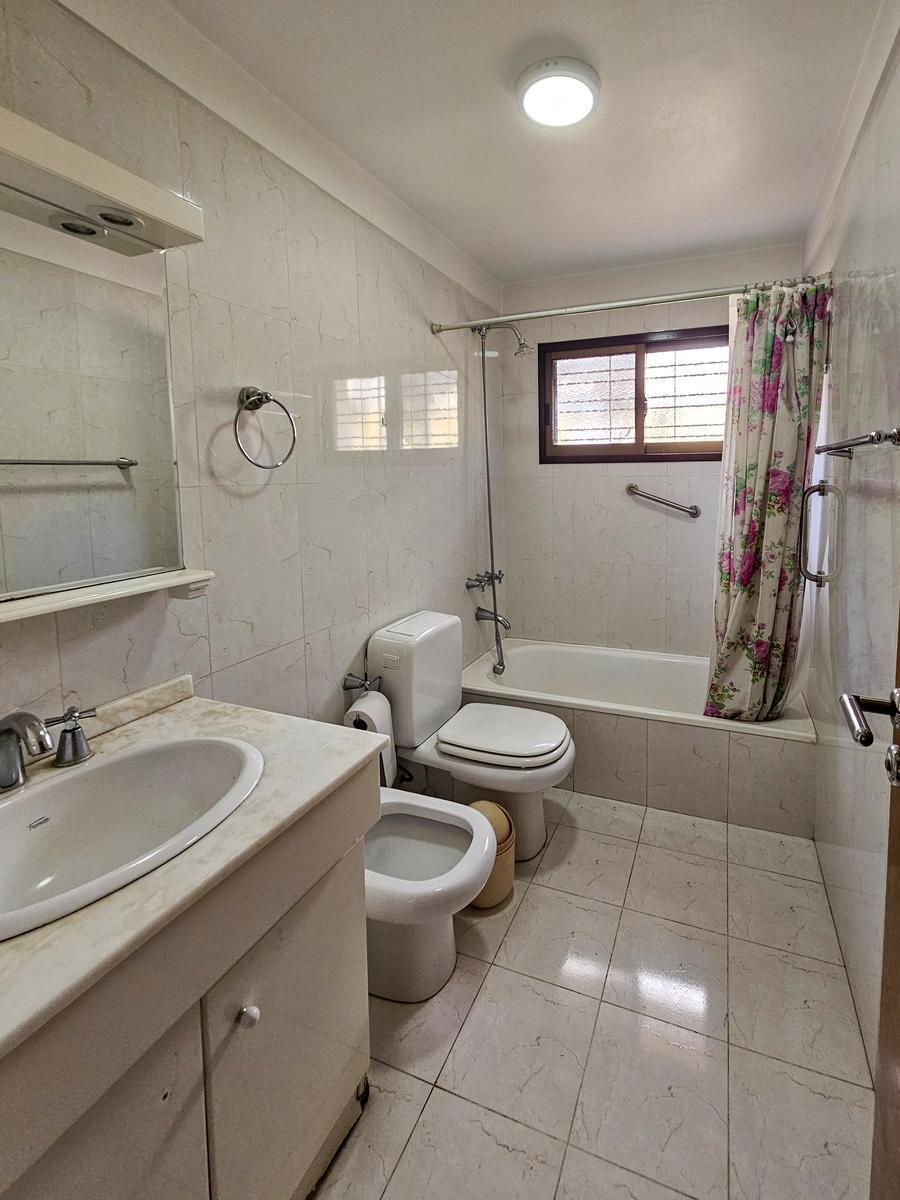 Foto de Departamento 4 ambientes con cocheras y baulera en Villa Devoto, imagen 2