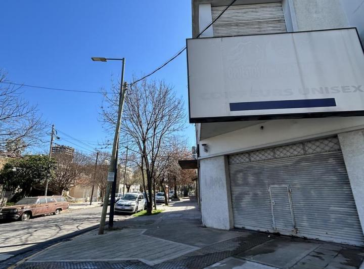 ALQUILER Local Comercial en Devoto 5