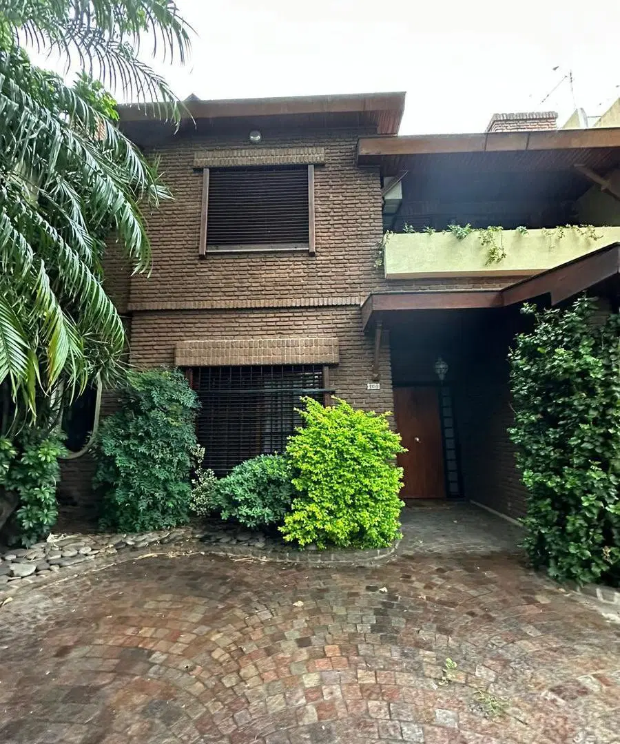IMPORTANTE CASA EN ALQUILER EN VILLA DEVOTO PARA USO COMERCIAL 1