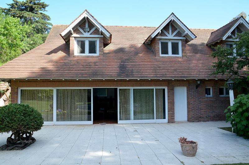 Casa Quinta en Mashwitz Los Naranjos 9775 m² de Lote Casa Principal, Pileta 4