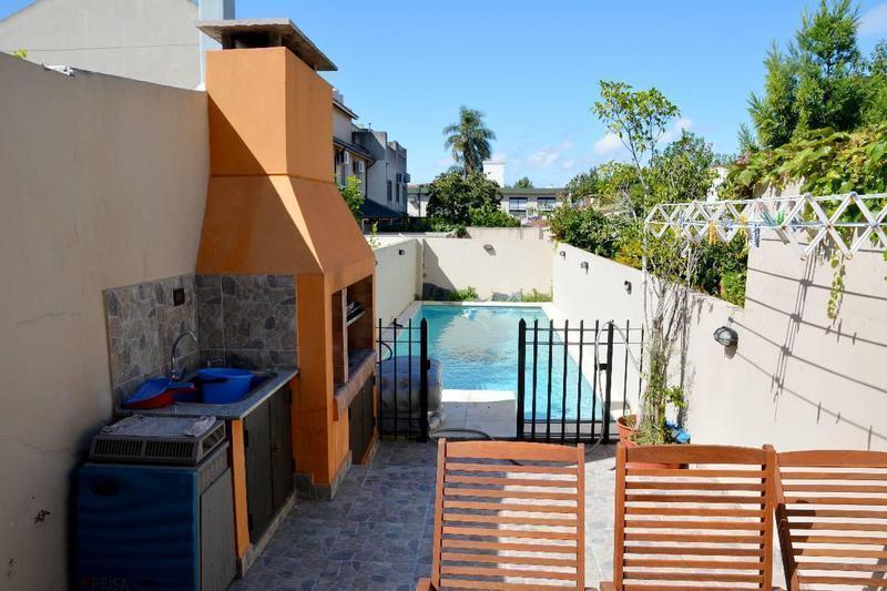 Duplex con pileta climatizada · 128m² · 4 Ambientes · 1 Cochera