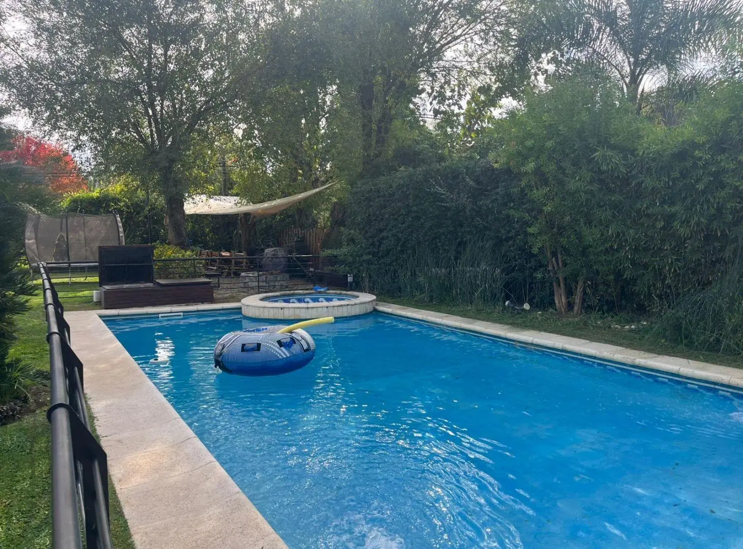 Casa en venta en 1 planta 8 ambientes 3