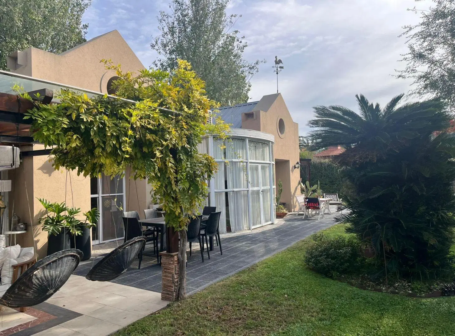Casa en venta en 1 planta 8 ambientes 5