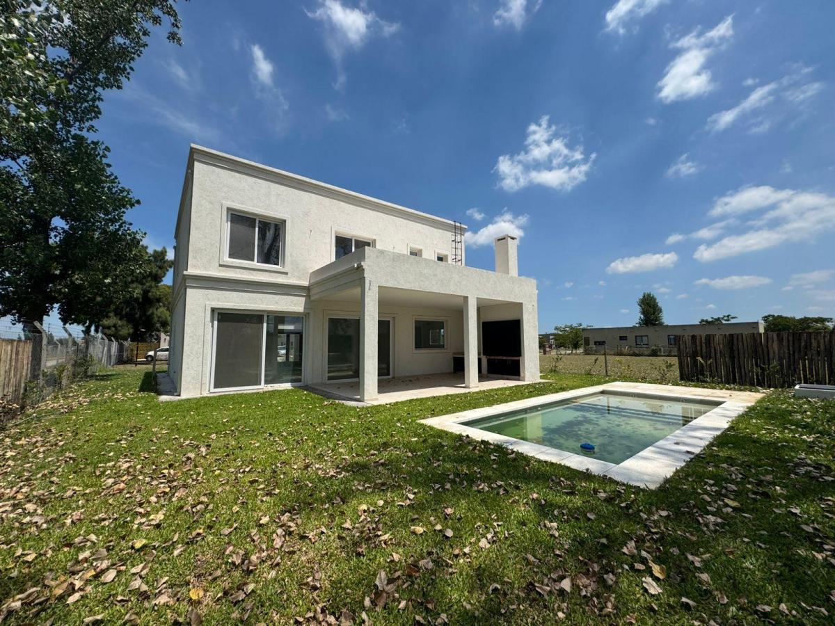Casa en Venta Pilar del este