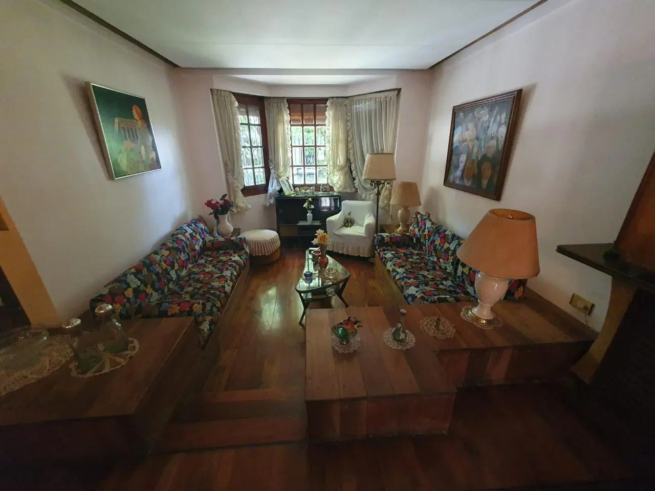 Hermosa casa en Martinez, con 263m2 de lote y226 m2 Cub. 3 Dorm Dep. entre Av Libertador y Vias. 3