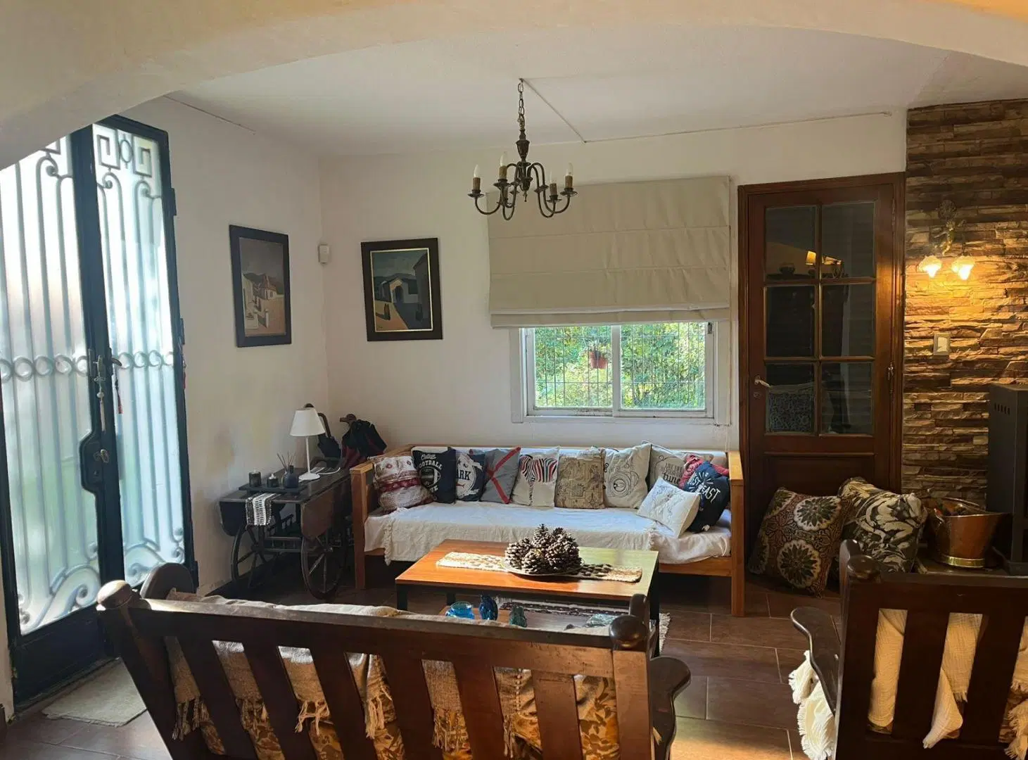 Hermosa casa funcional con terreno de 1720 metros 1