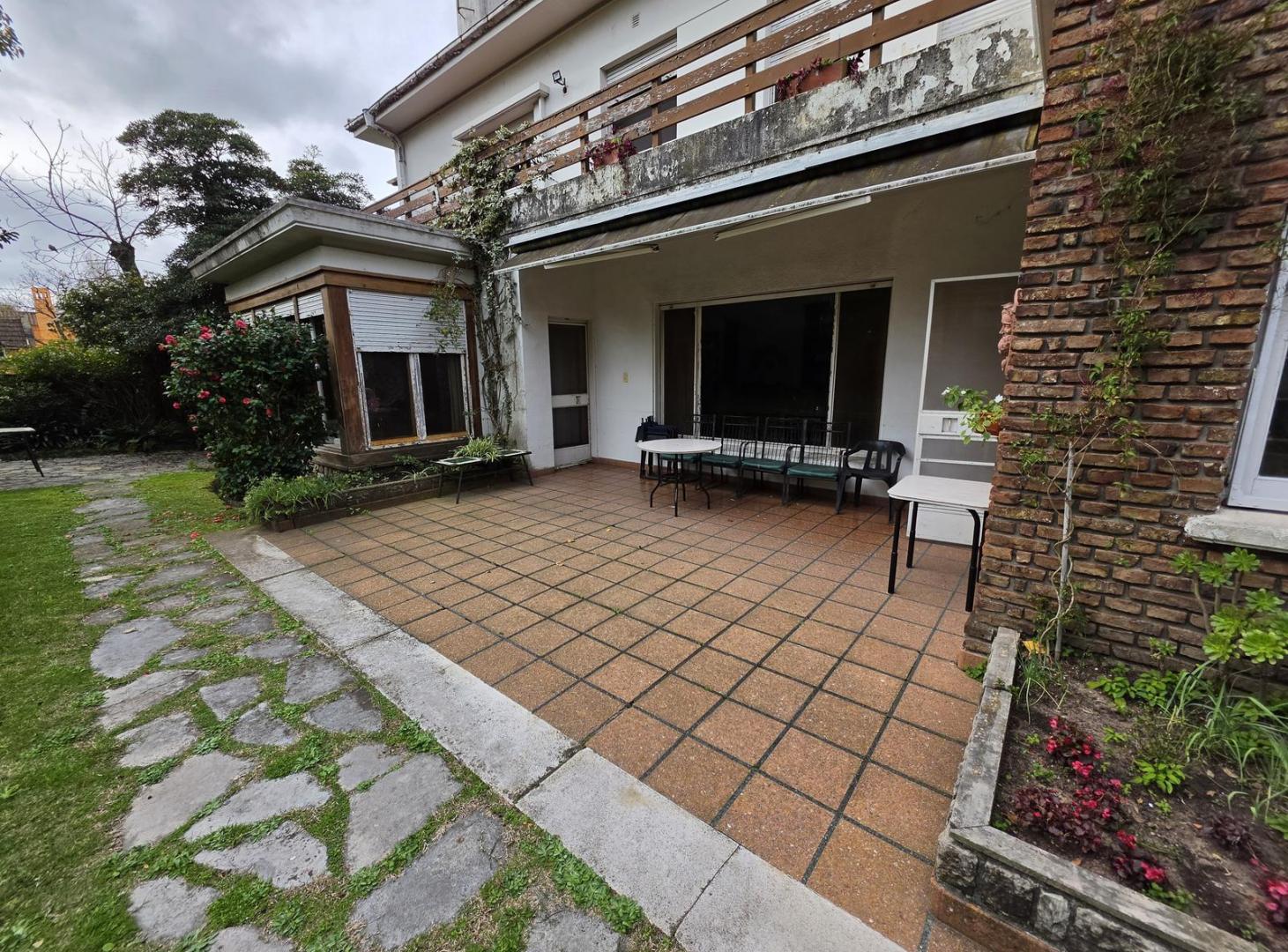 Foto de Lindísima casa en Vicente López 7 Dorm, entre Vias y Av. Maipu, 644m2, imagen 1