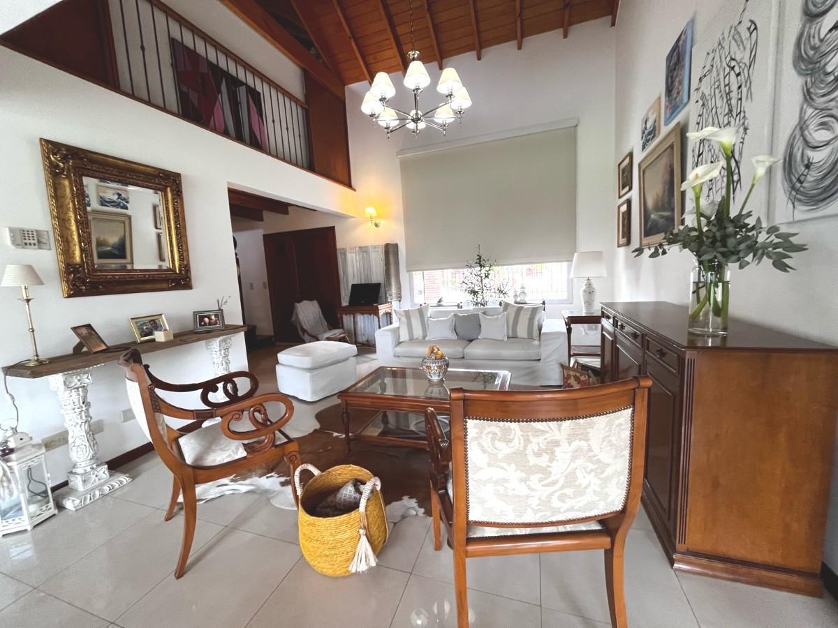 Foto de Espectacular casa en venta sin expensas, imagen 5