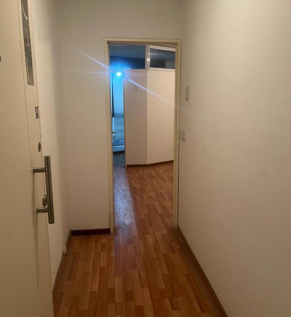 Oficina de 30 m² dividido con aire acondicionado Split y cocina Kitchinett.