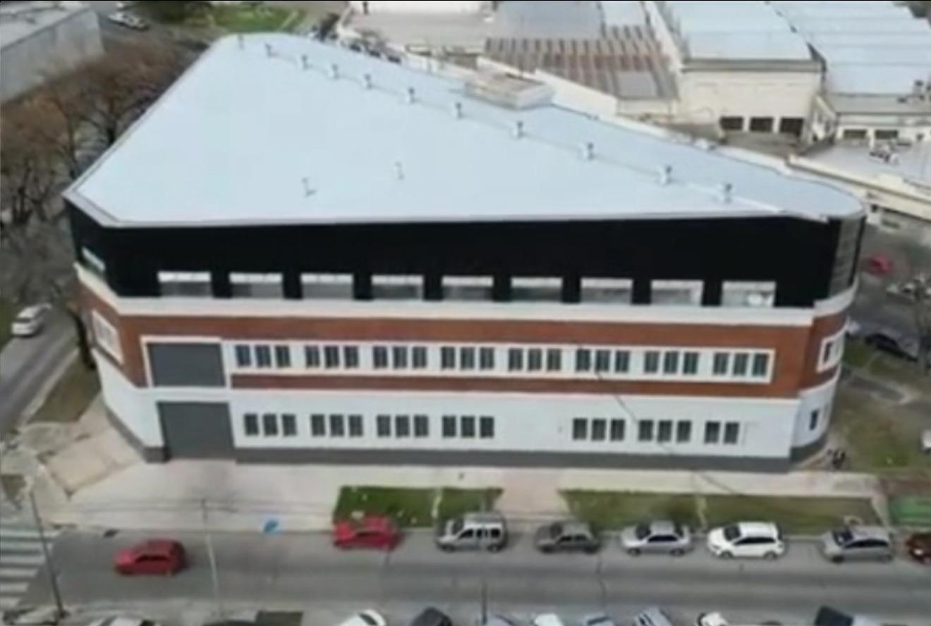 Foto de Excelente depósito de 3.969 m² con sistema contra incendio., imagen 2