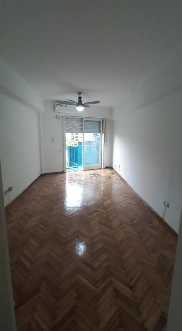 Muy lindo mono ambiente con vista a verde 2
