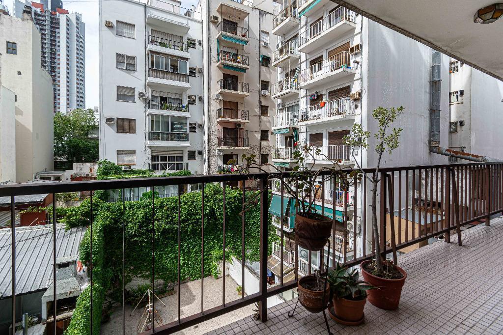 Muy lindo departamento de 3 ambientes con dependencia o 4 ambientes en el Barrio de Palermo.