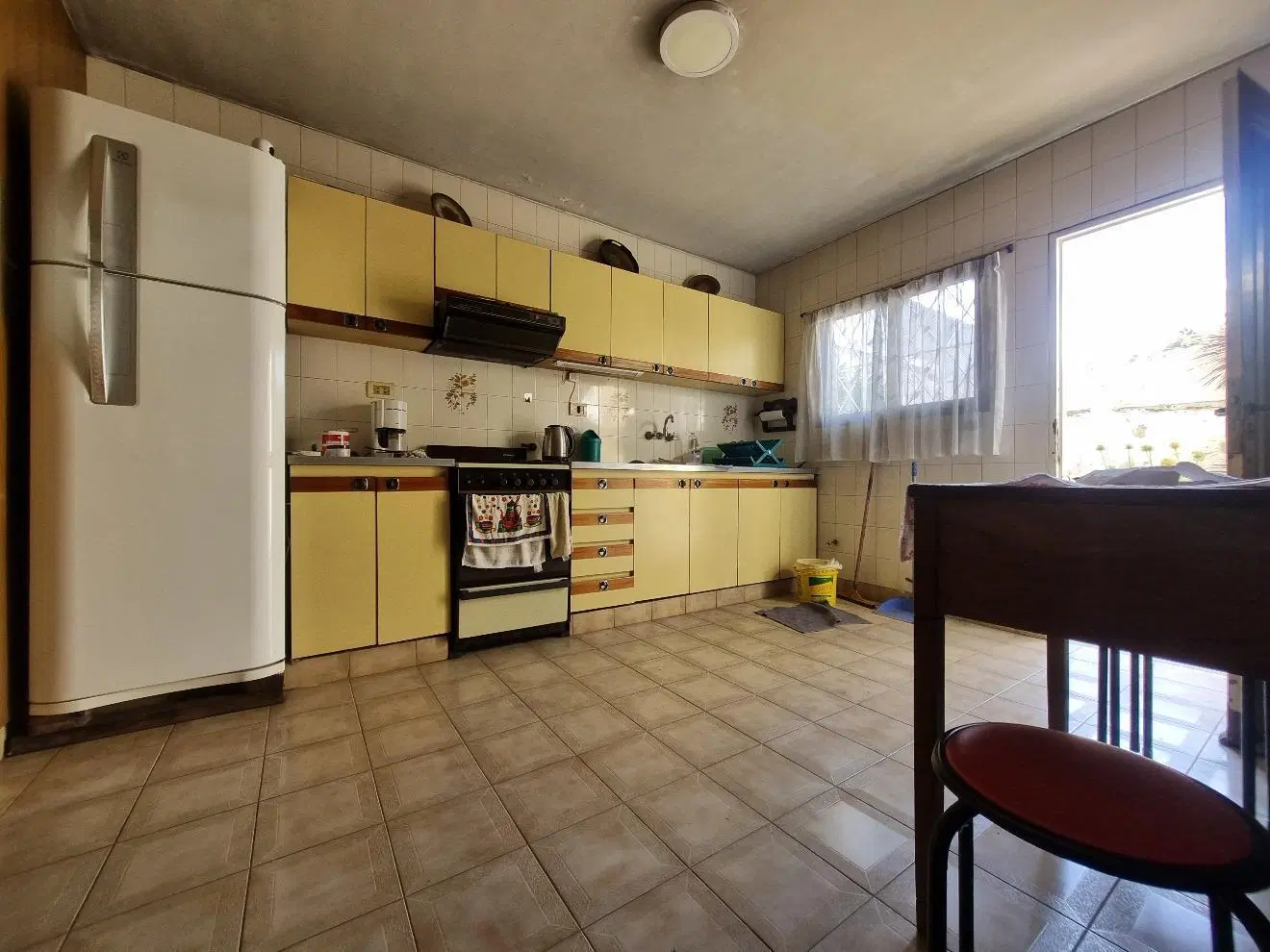 Casa de 4 / 5 ambientes con dependencia y cochera. 3