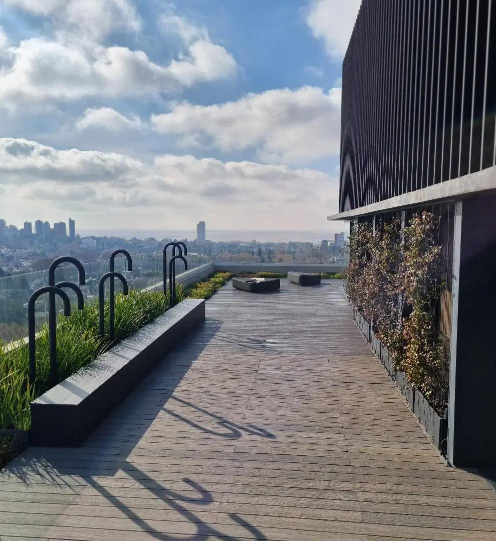Excelente monoambiente piso alto con vista abierta. Full Amenities. 8