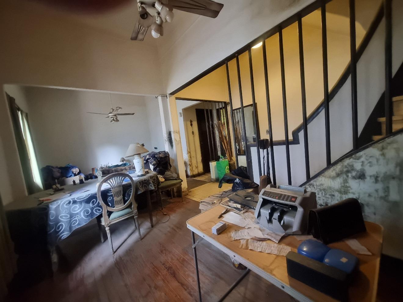 Foto de CASA SOBRE LOTE PROPIO IDEAL PARA FLIPPING. - OPCION LOCAL EN PB Y, imagen 4