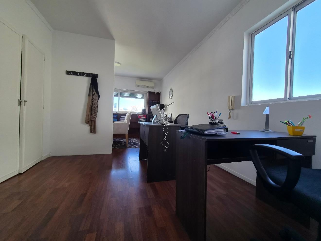 Foto de EXCELENTE OFICINA EN ALQUILER CON O SIN MUEBLES., imagen 3