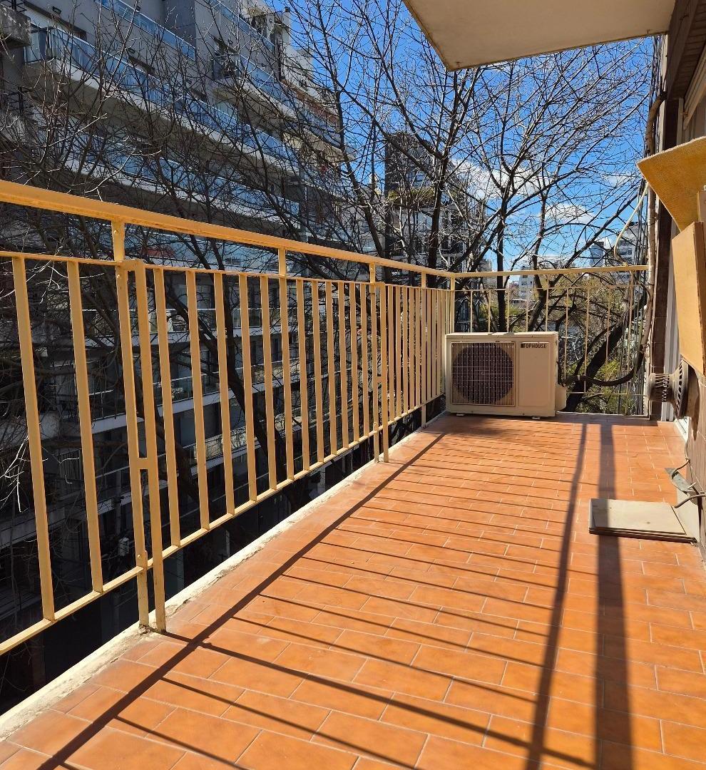Foto de excelente tres ambientes lleno de sol al frente en Colegiales., imagen 3