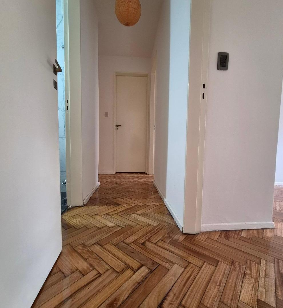 Foto de PALERMO EXCELENTE CUATRO AMBIENTES CON LAVADERO PINTADO Y PLASTIFICADO, imagen 2