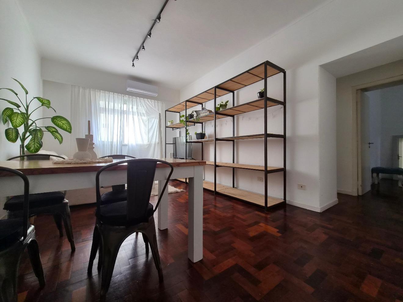 Foto de Excelente tres ambientes en edificio antiguo., imagen 2