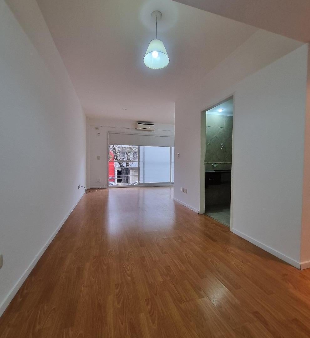 Foto de MUY LINDO MONOAMBIENTE DIVISIBLE EN PALERMO - BAJAS EXPENSAS, imagen 2
