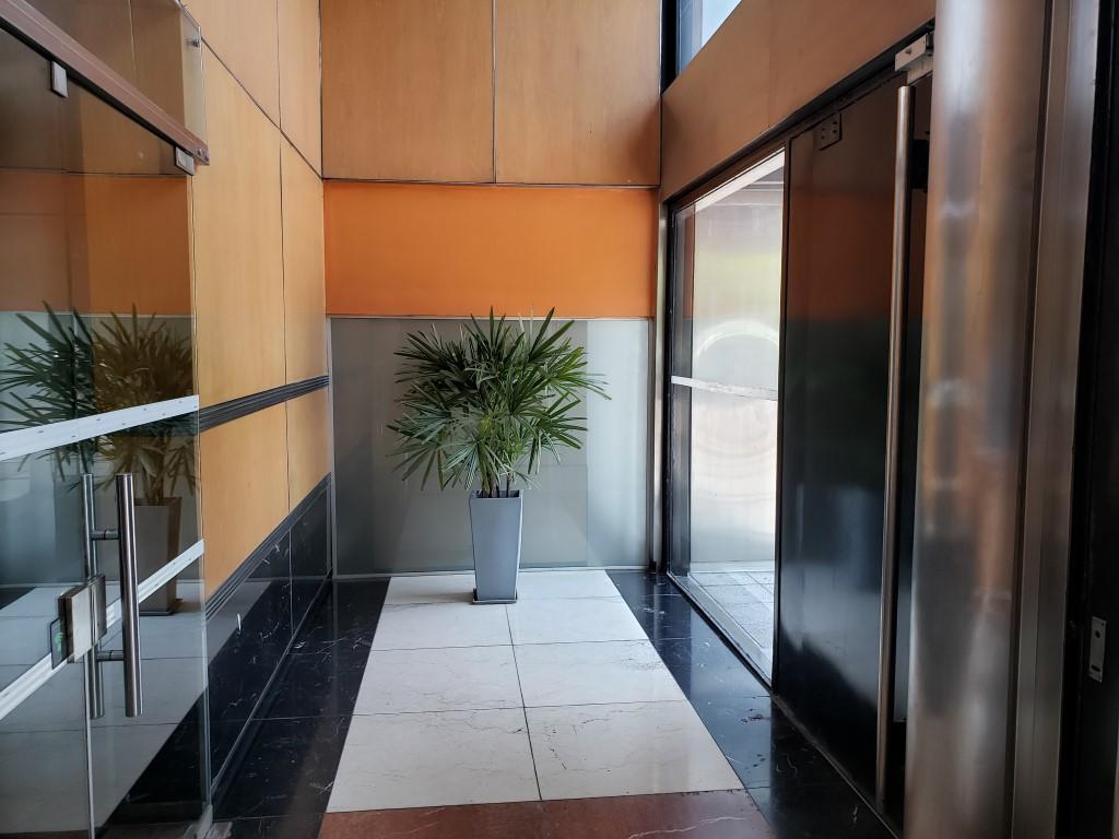Foto de EXCELENTE OFICINA EN PUERTO MADERO TODO EXTERNO MAS 4 COCHERAS FIJAS, imagen 4