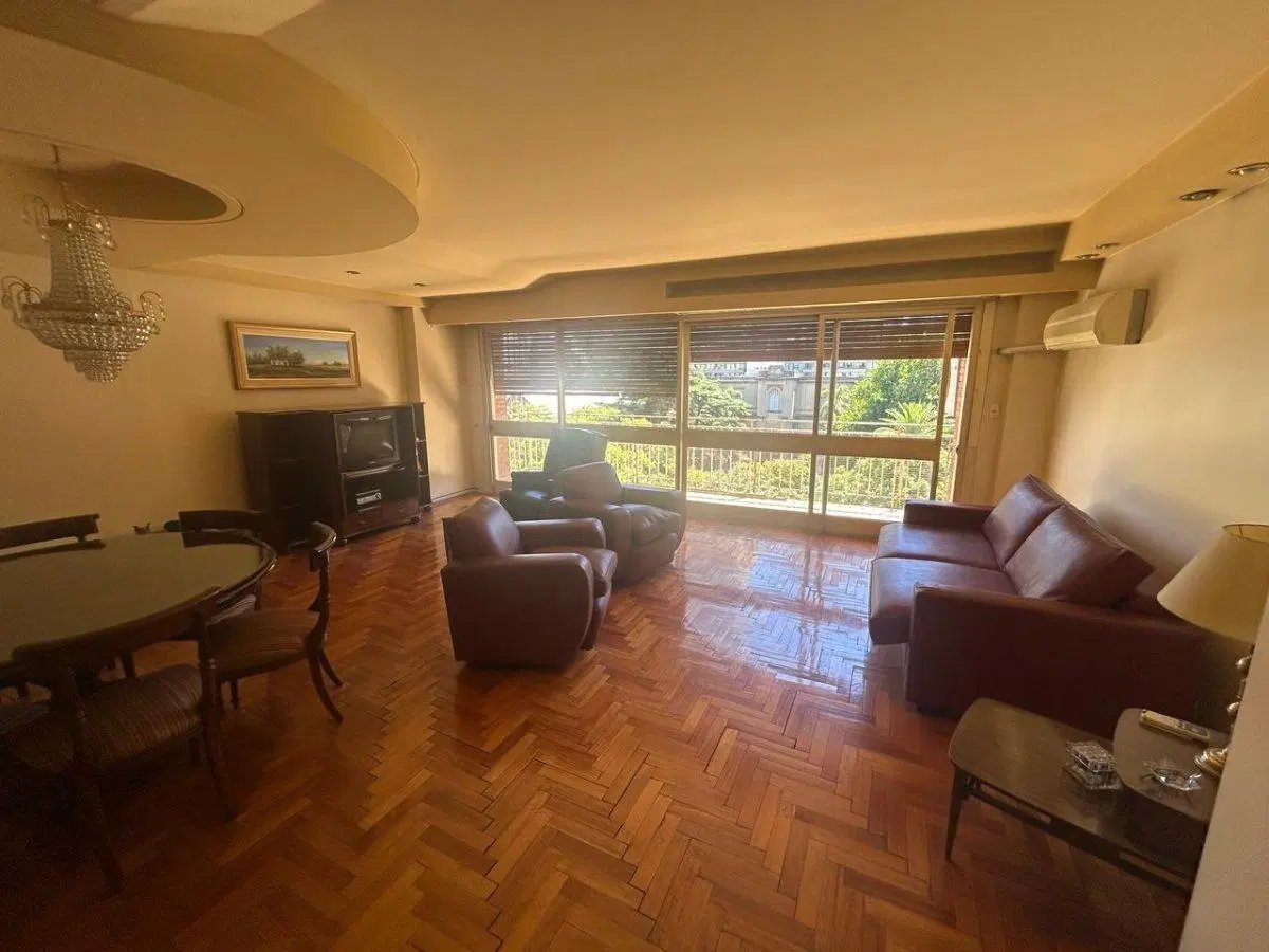 Zabala esquina Av. Cabildo 124 m2 cochera cubierta 4