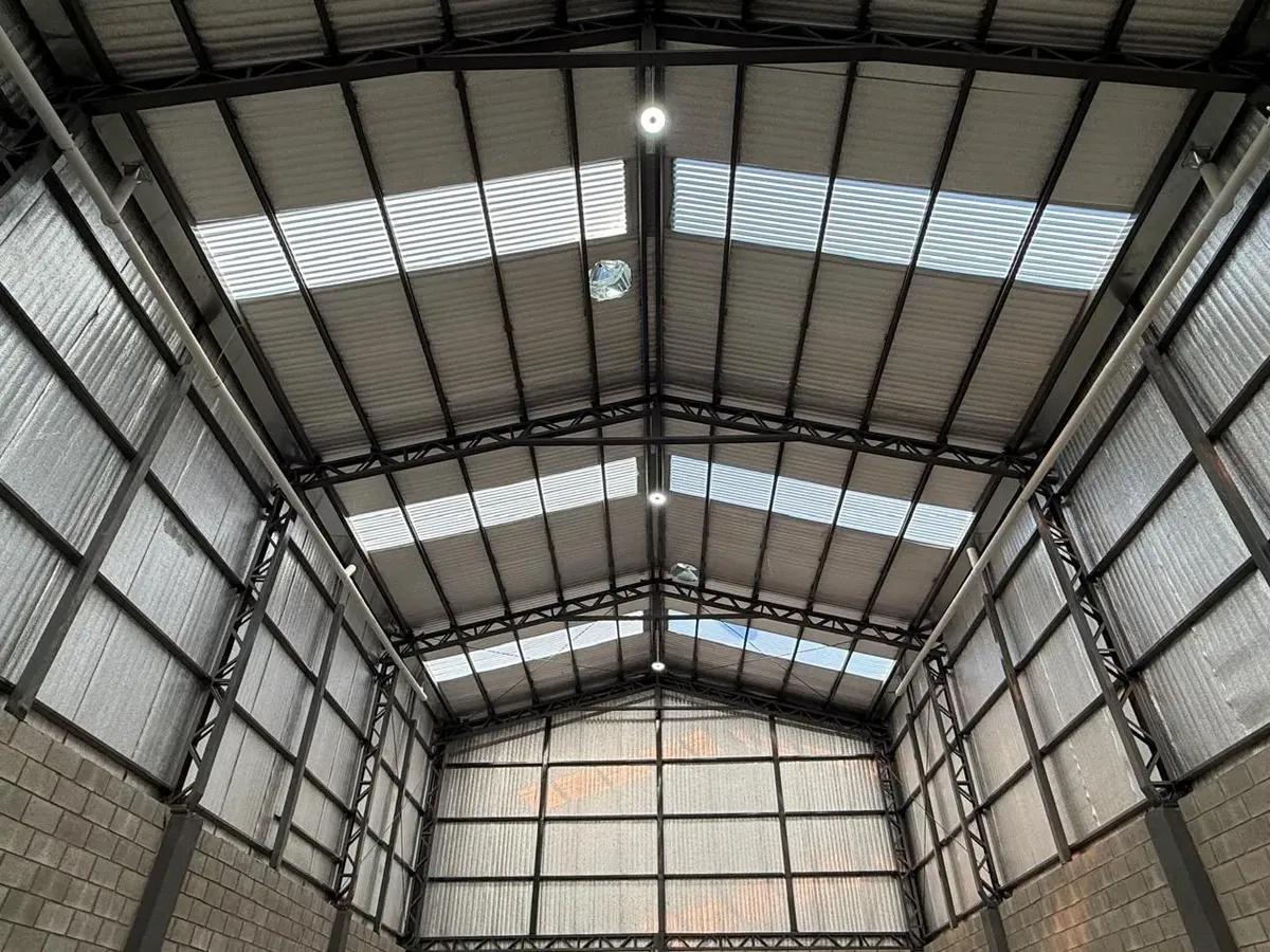 Foto de Galpón 400 m² en Área de Promoción el Triangulo, imagen 3