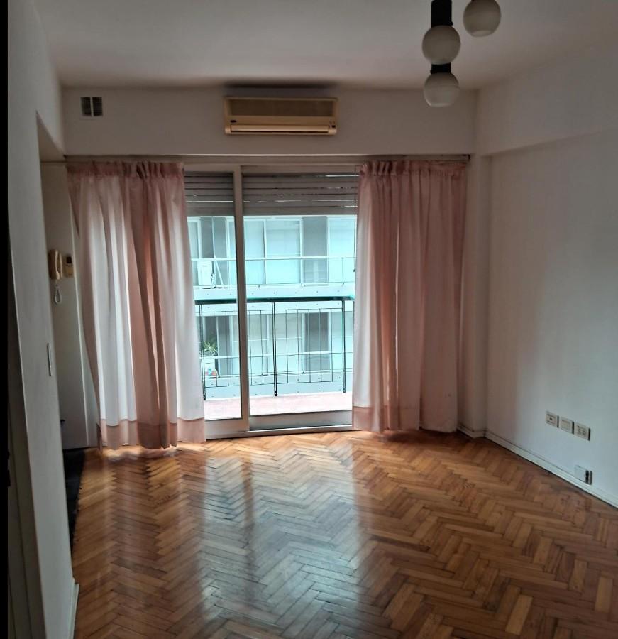 Foto de Luminoso monoambiente con balcon en RECOLETA, imagen 2
