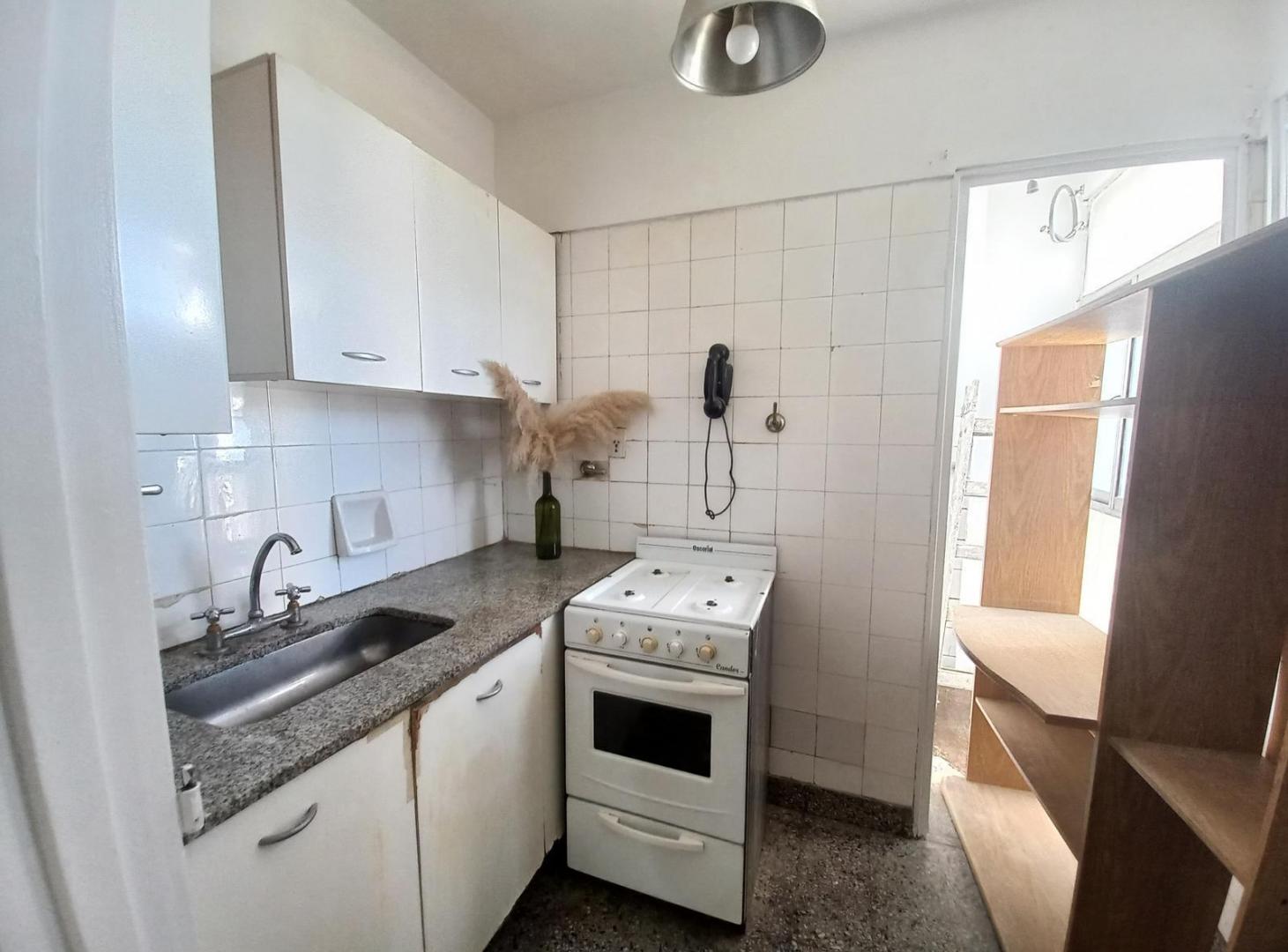 Foto de Departamento en Almagro con balcón y lavadero, imagen 2