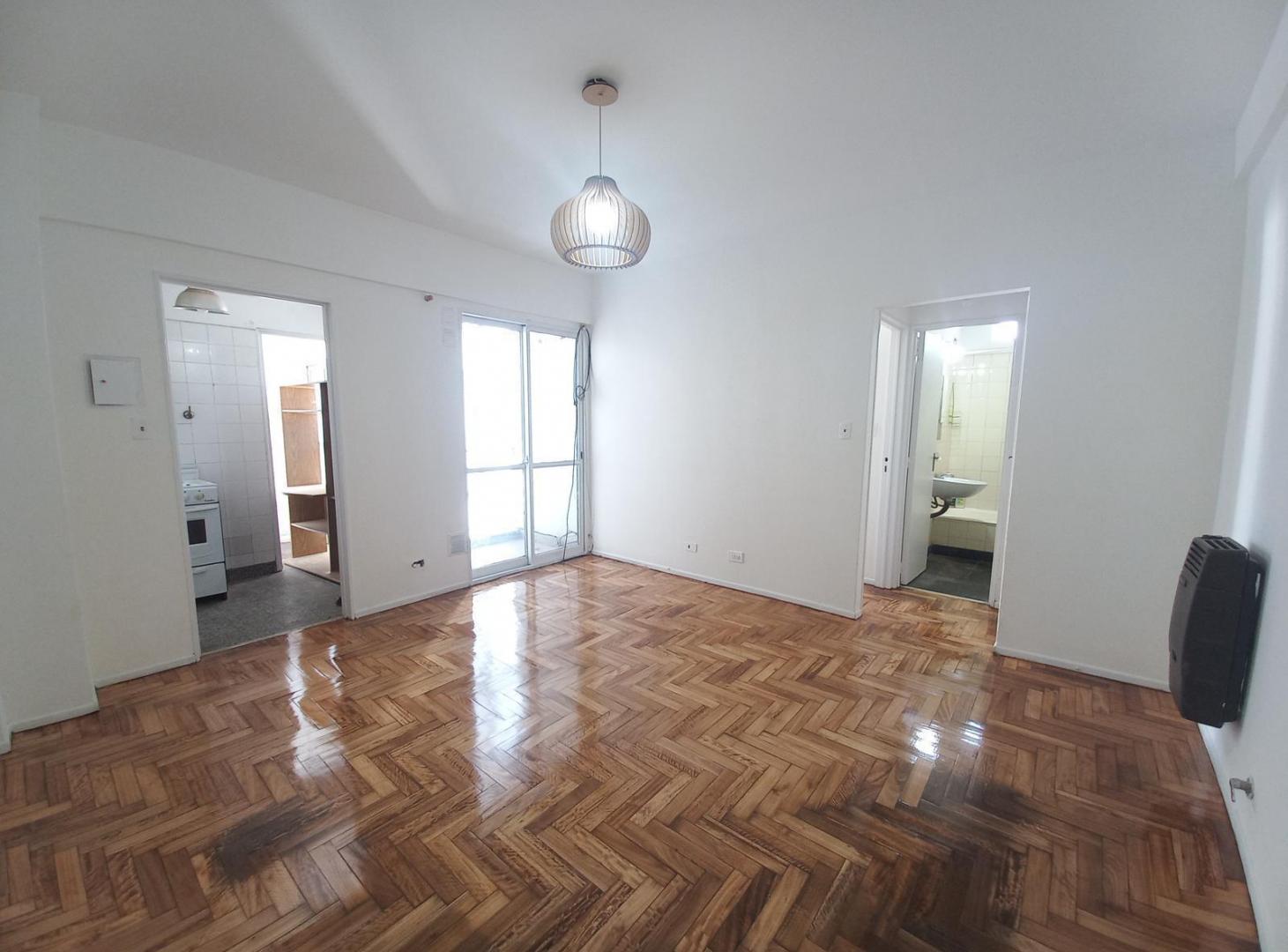 Foto de Departamento en Almagro con balcón y lavadero, imagen 1