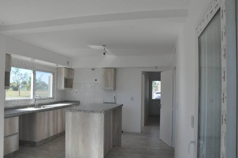 Conquipropiedades - Venta - Casa en El Canton Islas 1