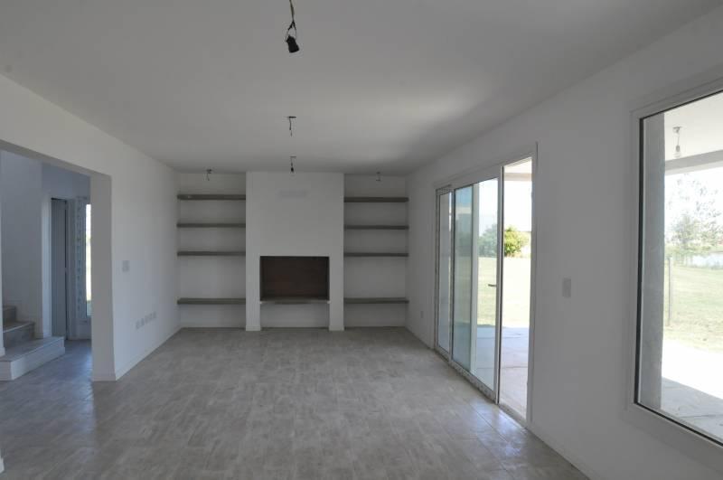 Conquipropiedades - Venta - Casa en El Canton Islas 5