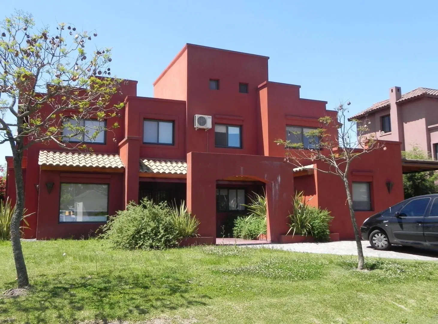 CONQUIPROPIEDADES - ALQUILER - Casa en Laguna Del Sol 1