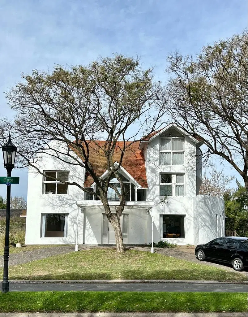 CONQUIPROPIEDADES - EN EXCLUSIVIDAD - Casa en Santa Barbara 3