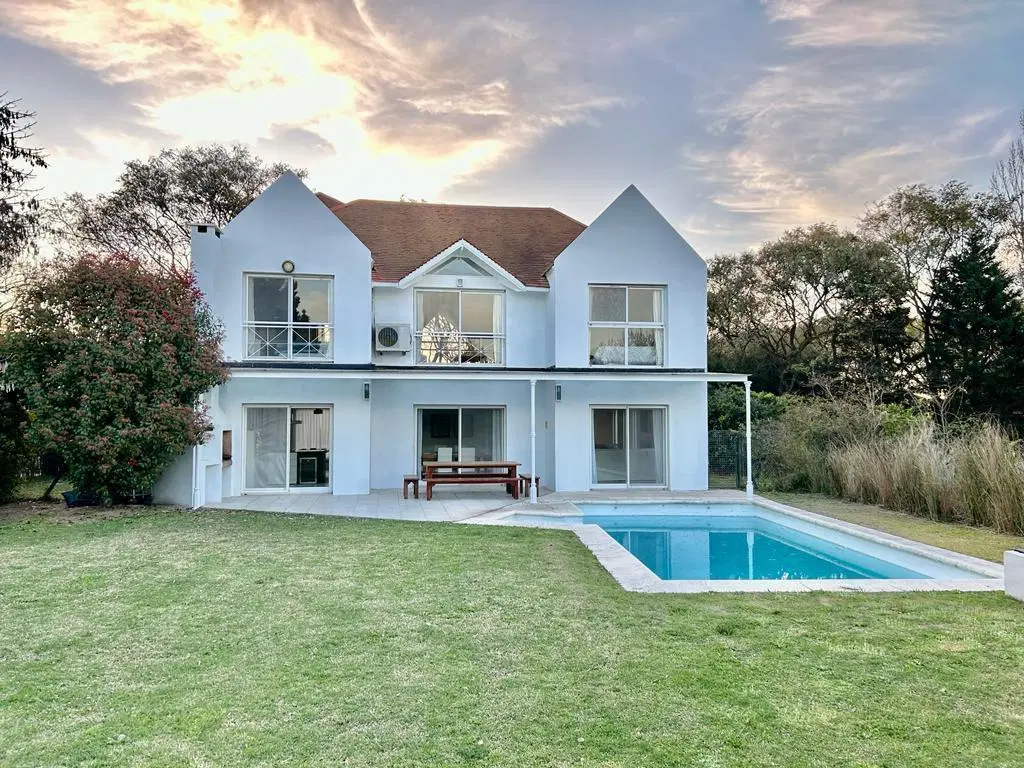 CONQUIPROPIEDADES - EN EXCLUSIVIDAD - Casa en Santa Barbara 4