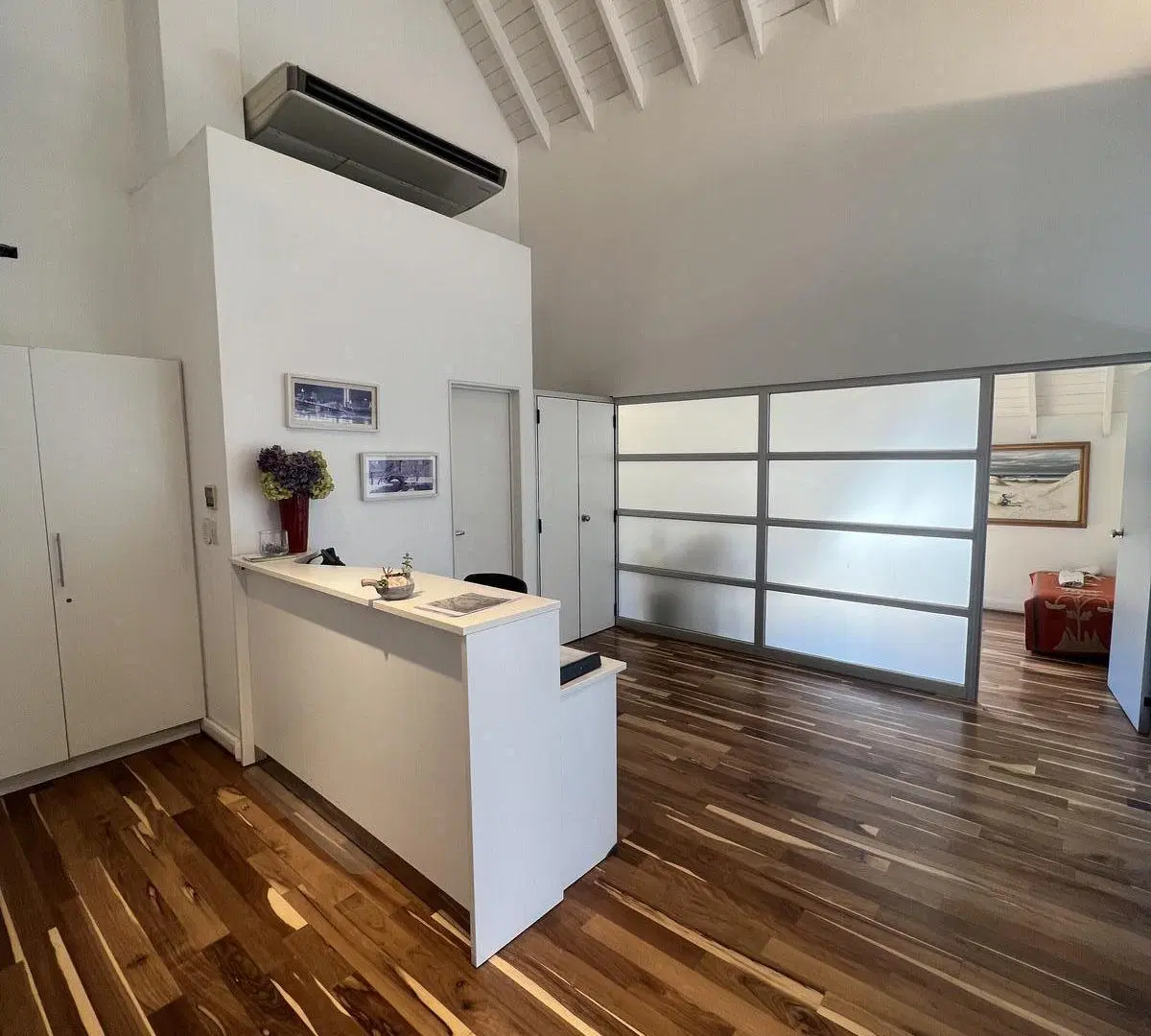 CONQUIPROPIEDADES - VENTA LOCAL  / OFICINA  - EXCELENTE CALIDAD CENTRO COMERCIAL SANTA BARBARA 3