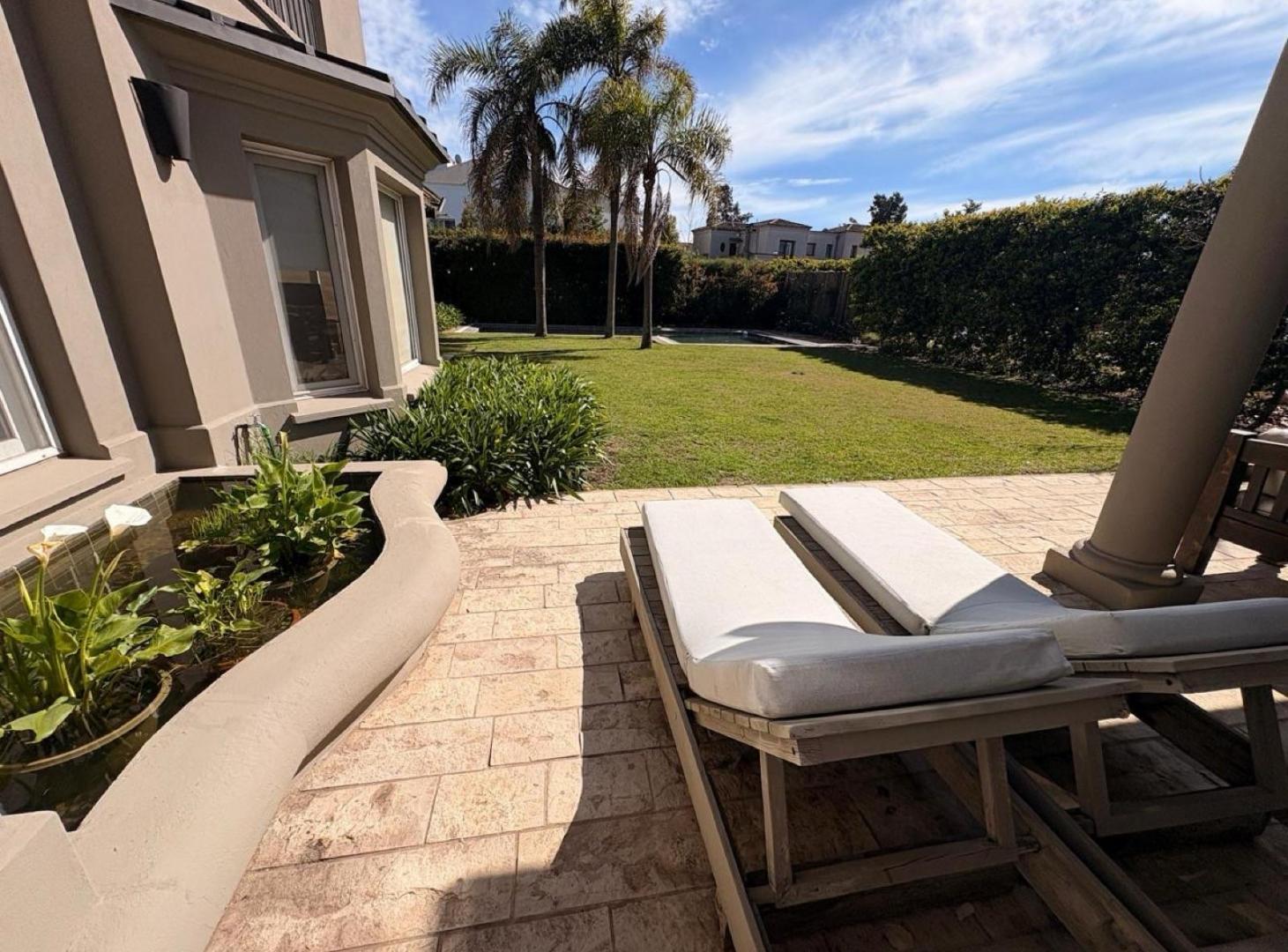 Foto de CONQUIPROPIEDADES - ALQUILER DE VERANO - Casa - Laguna Del Sol, imagen 3