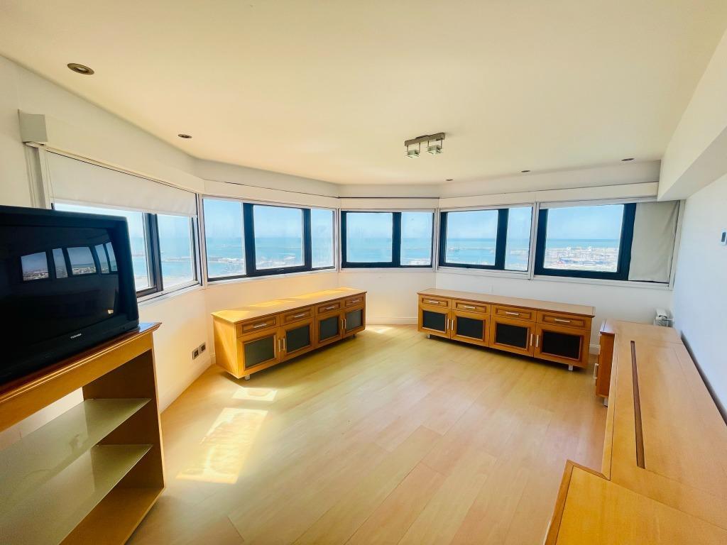 Penthouse en San Carlos con Vista Plena Al Golf y Al Mar 2