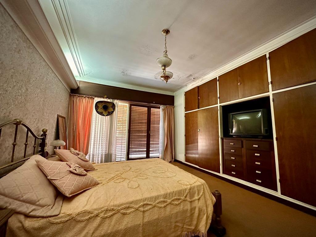 Foto de Chalet 7 Amb. frente a la Villa Victoria, imagen 5