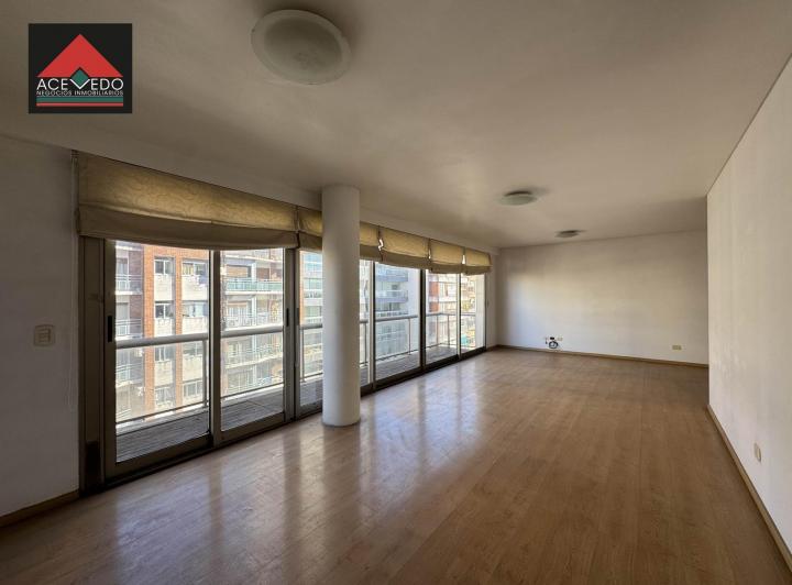 Departamento 4 amb. en Alem 251 5