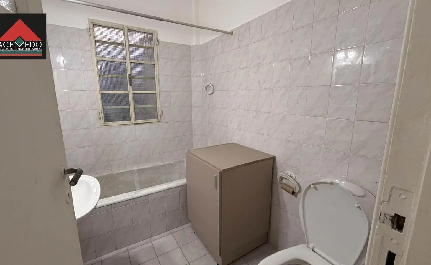 Local en alquiler en Alem al 1400 5