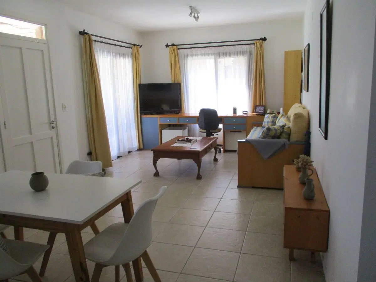 Dpto 2 amb en Bo. Cerrado "La Esquina", fte al acceso de Highland Park,Seguridad,cochera,pileta 4