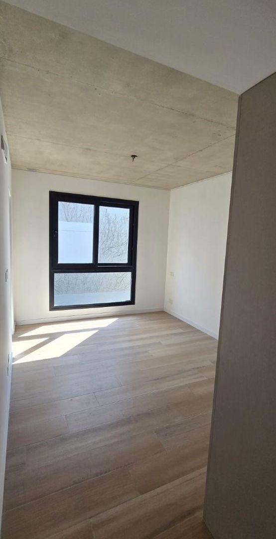 Foto de Departamento de 60 m² con 1 dormitorio en alquiler en S. Isidro. Fte a, imagen 4