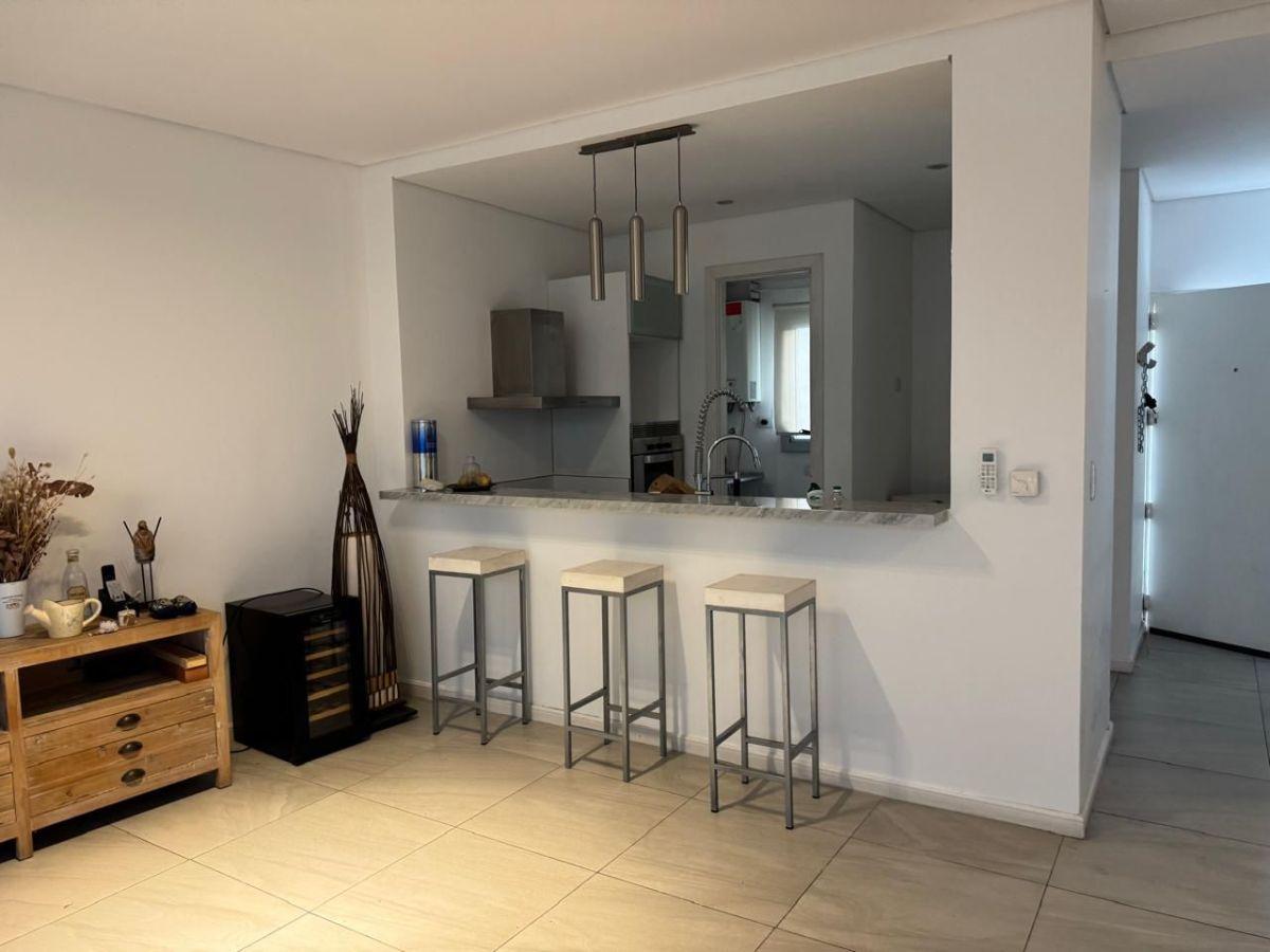 Nordelta | Islas del Golf | Acqua Golf 1 | Casa en alquiler con jardín de 4 ambientes